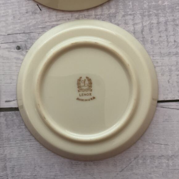 Lenox Holiday Dimension Coaster Set Of 4 Christmas Holly Berry Porcelain USA - Picture 10 of 12